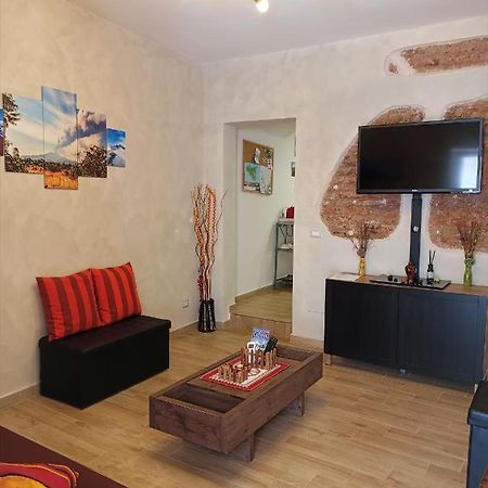 Etnacity Guest House Apartment カターニア エクステリア 写真