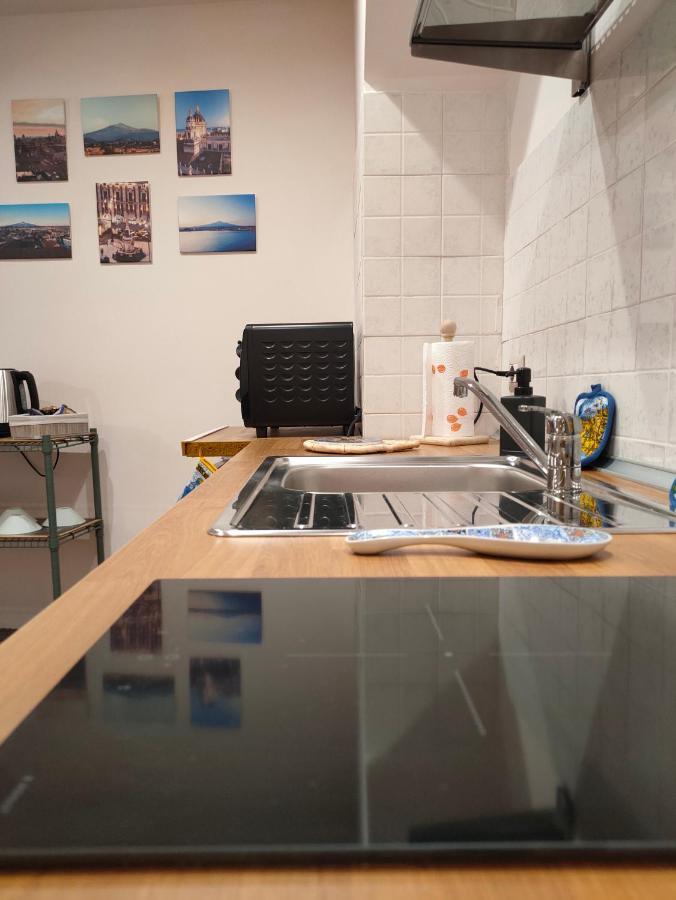Etnacity Guest House Apartment カターニア エクステリア 写真