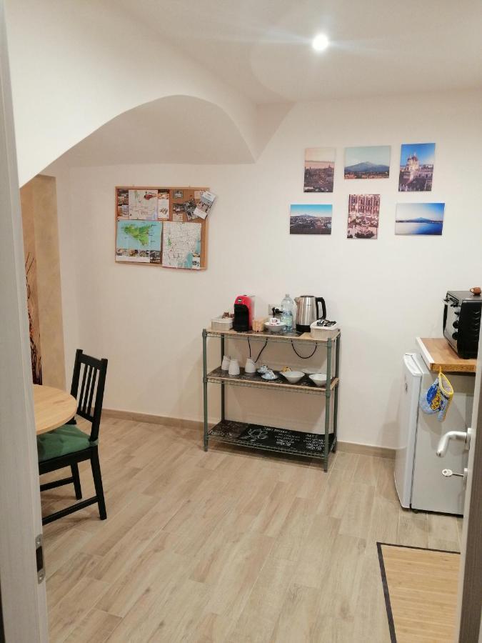 Etnacity Guest House Apartment カターニア エクステリア 写真